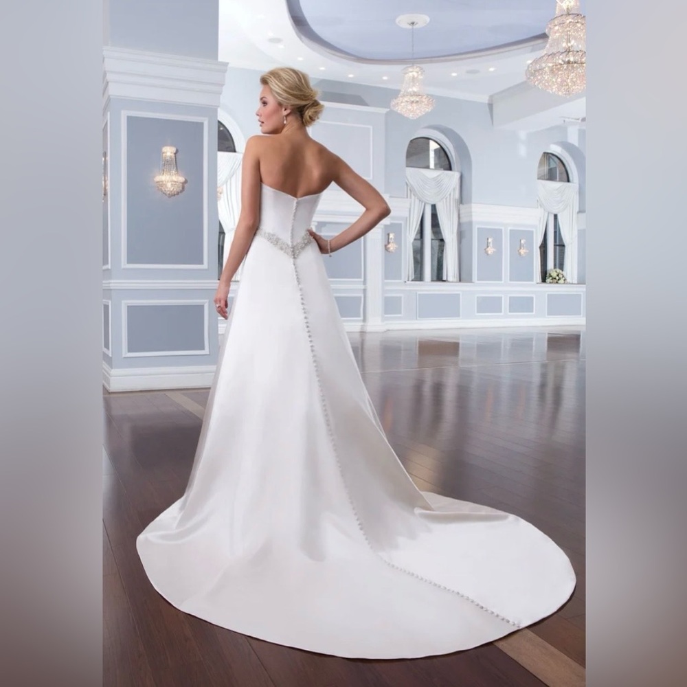NWT Lillian West Satin Wedding Dress Size 12 - Picture 2 of 10